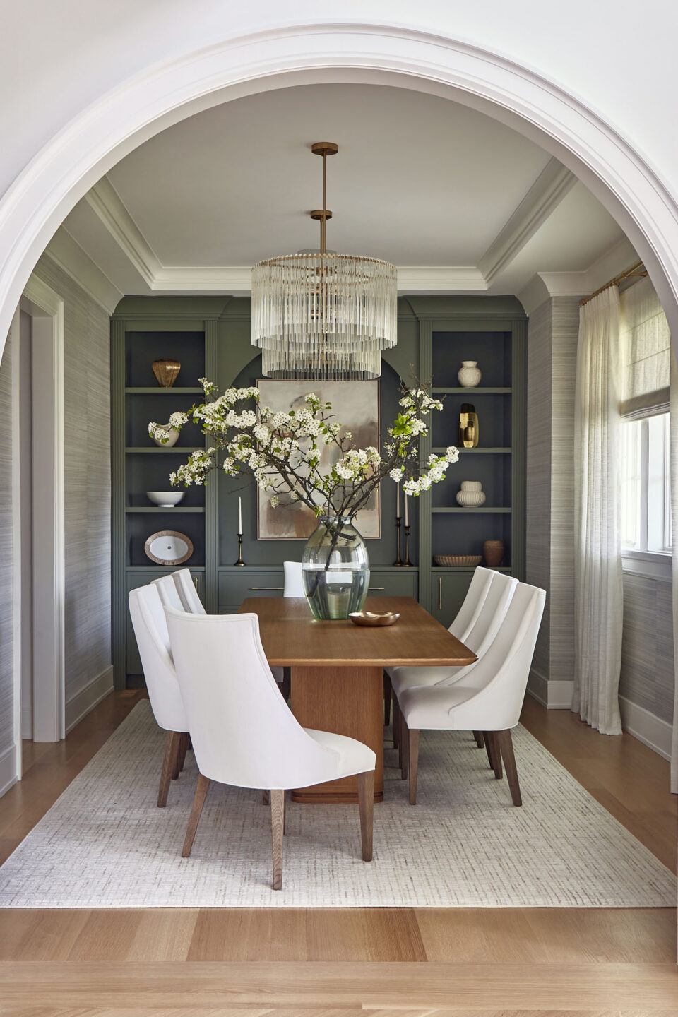 Arched Entryway To Dining Room