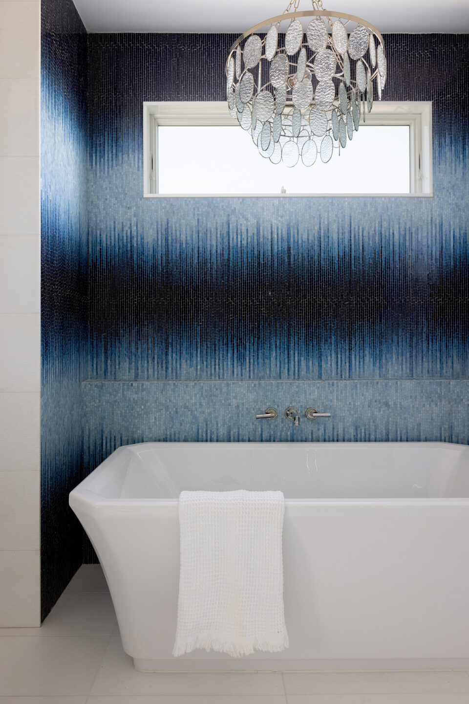 Bathtub With Ombre Black And Blue Tile Backsplash Wall