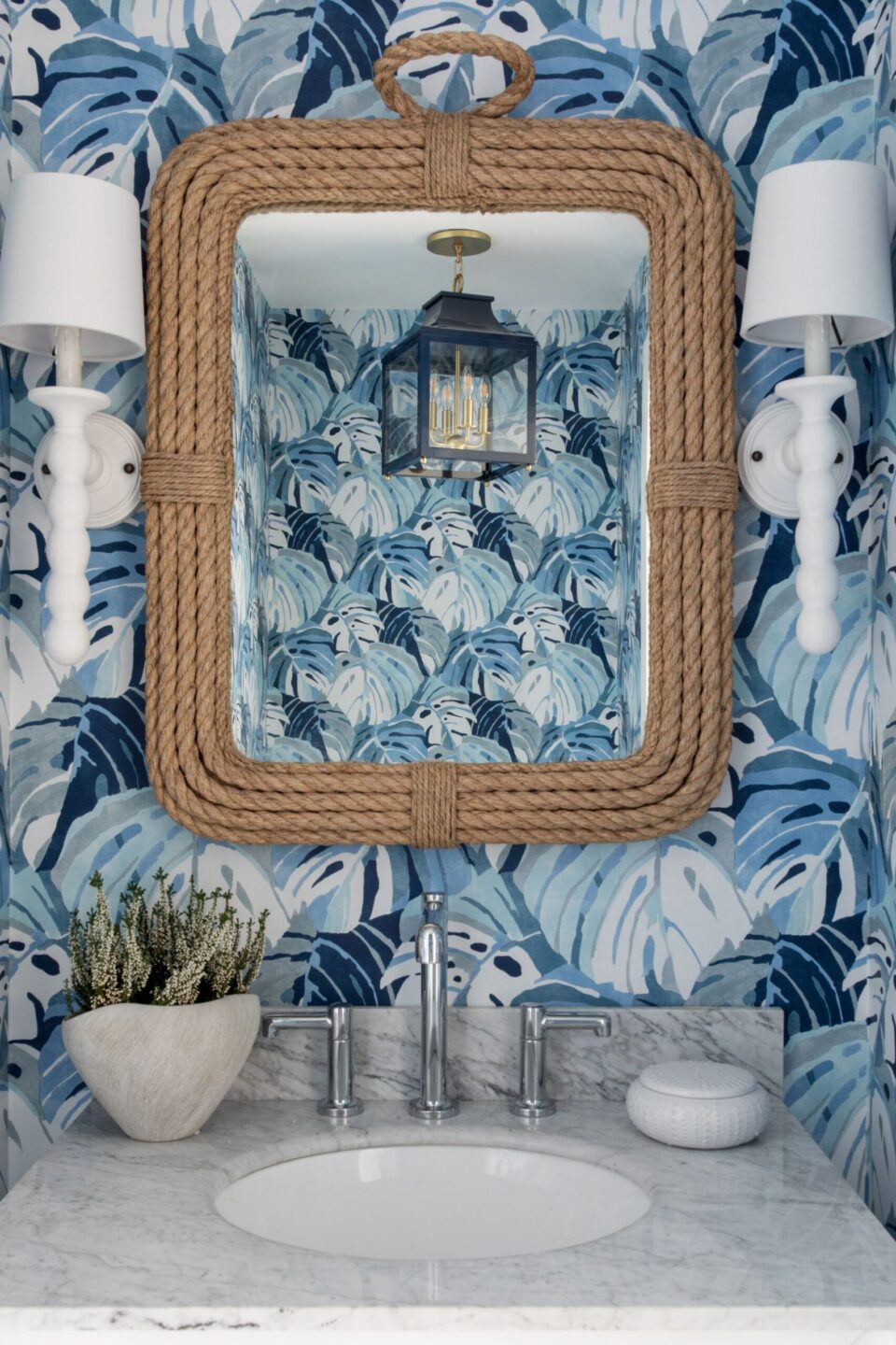 Blue Leaf Wallpaper Design Beach House Bathroom
