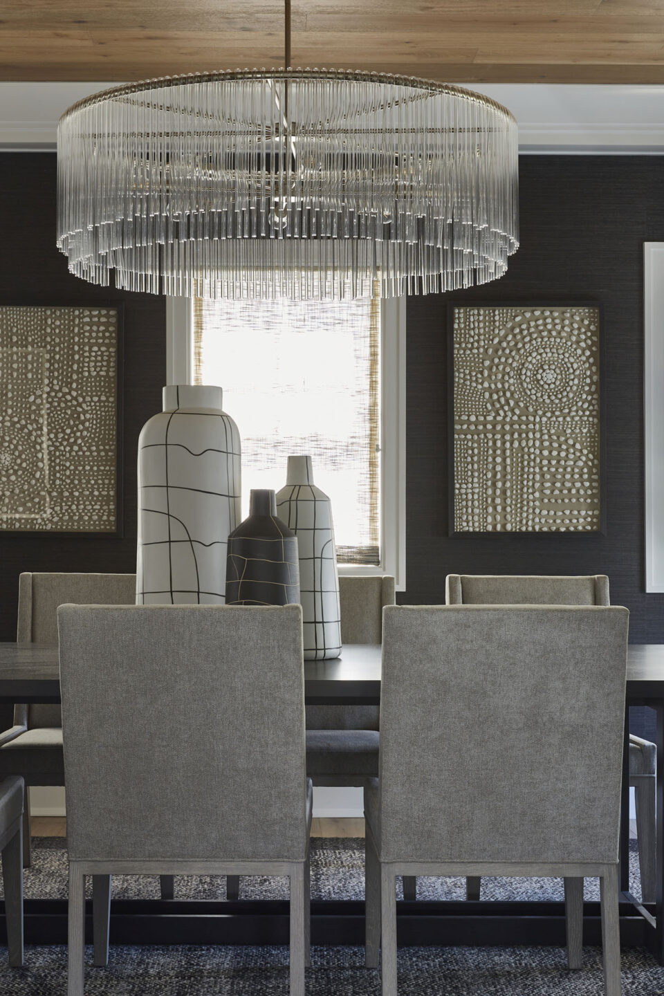 Dining Room Interior Design Large Chadelier Wood Ceiling