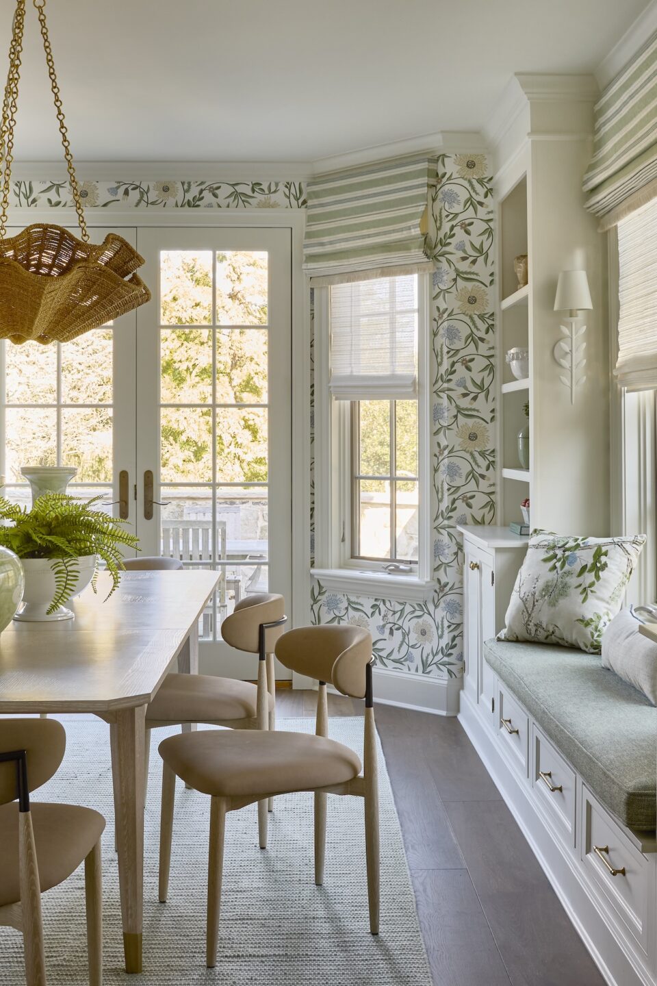 Dining Table And Built In Window Seat