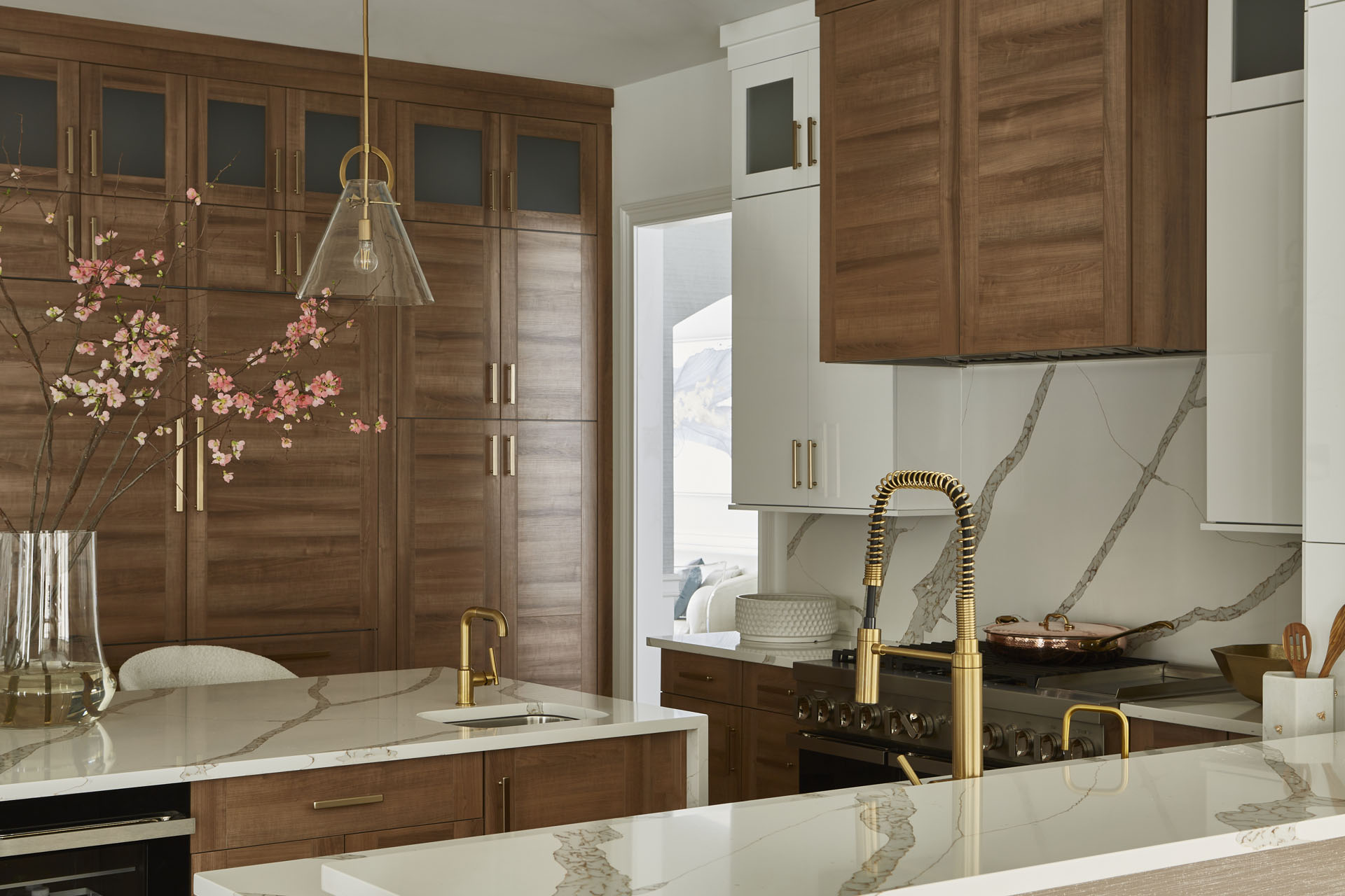 Kitchen Design Wood And White Marble